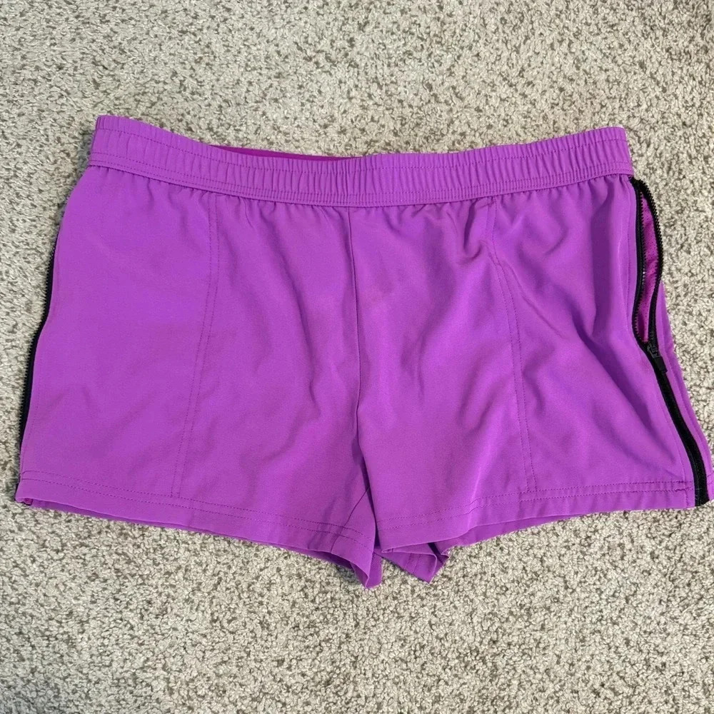 Fabletics shorts with zipper pockets size xl